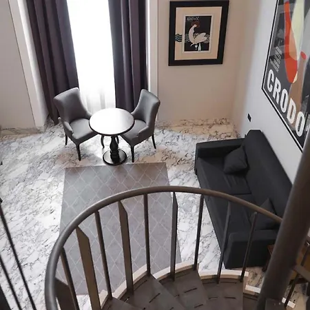 Hotel De 4*