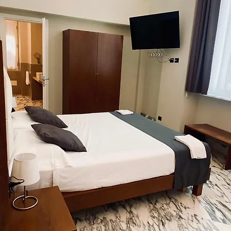 Hotel De 4*
